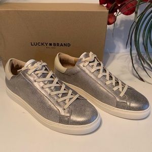 Lucky Brand Women’s LOTUSS3 Size 7 M Silver